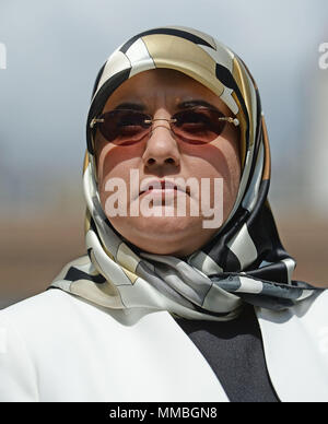 Fatima Boudchar außerhalb der Häuser des Parlaments in London. Die britische Regierung hat a&Ograve; volle und endgültige Regelung&Oacute; ehemalige libysche dissident Abdul Hakim Belhaj, Attorney General Jeremy Wright hat das Unterhaus gesagt. Stockfoto