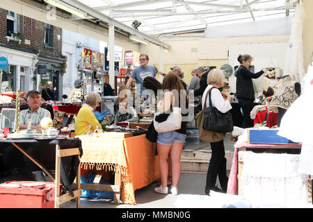 Antiquitäten Markt auf trendige Camden Passage aus Upper Street, Islington, London, UK Stockfoto