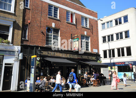 Die Greene King Fitzrovia Pub auf Goodge Street, in London, Großbritannien Stockfoto