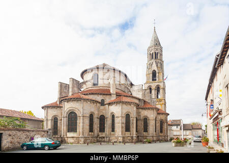 Die romanische collegiale Kirche in Saint-Léonard-de-Noblat, Haute-Vienne, Nouvelle-Aquitaine, Frankreich auf der Voie Lemovicensis Santiago de Compostela Stockfoto