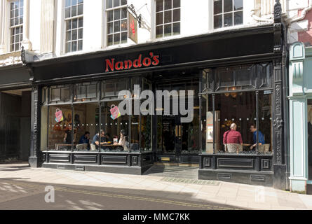 Nando's Restaurant von außen York North Yorkshire England UK GB Großbritannien Stockfoto