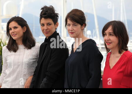 Cannes, Frankreich. 10. Mai 2018. In die Kamera DÕor jury Foto Anruf am 71. Filmfestspielen von Cannes, Donnerstag, den 10. Mai 2018, Cannes, Frankreich. Credit: Doreen Kennedy/Alamy leben Nachrichten Stockfoto