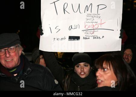 Mai 10, 2018 - New York City, New York, US-Protestaktion (s) in New York City gegen den US-Präsidenten Donald Trump und seine Regierung während seines ersten Jahres Präsidentschaft. (Bild: © G. Ronald Lopez über ZUMA Draht) Stockfoto