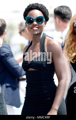 Cannes, Frankreich. 10. Mai, 2018. Lupita Nyongo'o an der '355' Fotoshooting während der 71St Cannes Film Festival im Majestic Beach Pier am 10. Mai 2018 in Cannes, Frankreich Quelle: Geisler-Fotopress/Alamy leben Nachrichten Stockfoto