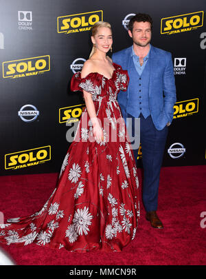 Los Angeles, USA. 10. Mai, 2018. Emilia Clarke, Alden Ehrenreich 030 besucht die Premiere von Disney Pictures und Lucasfilm's 'Solo: ein Star Wars Story' am 10. Mai in Hollywood, Kalifornien 2018. Credit: Tsuni/USA/Alamy leben Nachrichten Stockfoto