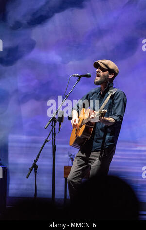 Ray LaMontagne führt Live auf der Bühne im Bord Gais Energy Theater in Dublin, Irland am 9. Mai 2018 Stockfoto