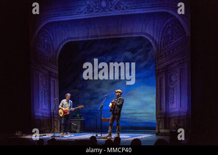 Dublin, Dublin, Irland. 9. Mai, 2018. Ray LaMontagne führt Live auf der Bühne im Bord Gais Energy Theater in Dublin, Irland. Credit: Ben Ryan/SOPA Images/ZUMA Draht/Alamy leben Nachrichten Stockfoto