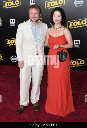 Hollywood, CA, USA. 10. Mai, 2018. 10. Mai 2018 - Hollywood, Kalifornien - Rian Johnson, Karina Longworth. ''Solo: ein Star Wars Geschichte'' Los Angeles Premiere statt bei Dolby Theater. Photo Credit: Birdie Thompson/AdMedia Credit: Birdie Thompson/AdMedia/ZUMA Draht/Alamy leben Nachrichten Stockfoto