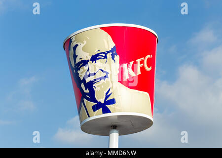 LOS ANGELES, CA/USA - November 16, 2014: Traditionelle KFC Restaurant anmelden. Stockfoto