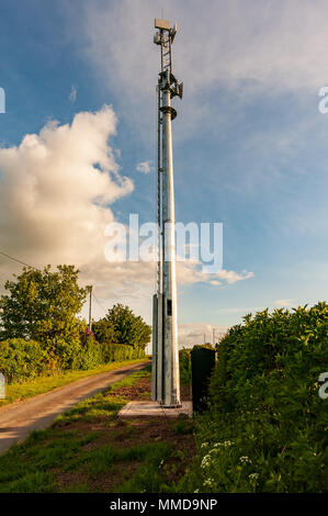 High speed ländlichen Breitband Turm auf Charlton Hügel, durch Airband zum Anschluss von Shropshire betrieben Stockfoto