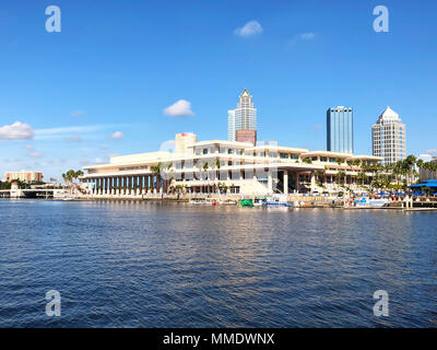 Tampa, Florida - 22. November 2017: Die Tampa Convention Center, ein Kongresszentrum in der Innenstadt von Tampa entfernt, an der Mündung des Hillsborough Rive Stockfoto