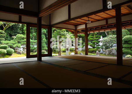 Aus einem japanischen mädchen