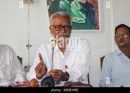 Guwahati, Indien. 11. Mai, 2018. CPI (M) Senior Assam Landeschef Hemen das Adressieren einer drücken Sie auf vorgeschlagene Unionsbürgerschaft Amendment Bill 2016 erfüllen, und verlangte eine sofortige Rücknahme der umstrittenen Staatsbürgerschaft (Amendment) Bill 2016. Quelle: David Talukdar/Pacific Press/Alamy leben Nachrichten Stockfoto