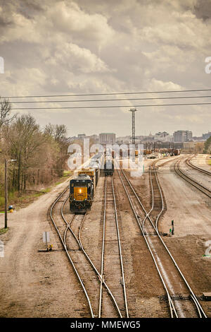 CSX Corporation zug Lokomotive 4086 Verlagerung von Güterverkehr oder Schienenwagen im Rangierbahnhof von CSX Transport in Montgomery Alabama, USA. Stockfoto