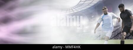 Fußball-Spieler auf Gras mit Stadion und Fußball Stockfoto