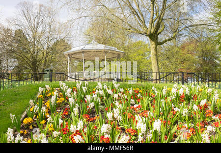 Musikpavillon und Park in Firma Ilkeston, Derbyshire, Großbritannien Stockfoto