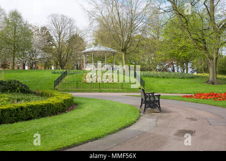 Musikpavillon und Park in Firma Ilkeston, Derbyshire, Großbritannien Stockfoto