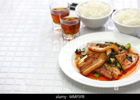 Traditionelle doppelt gekochtes Schweinefleisch, Sichuan Stil chinesischen Gericht Stockfoto