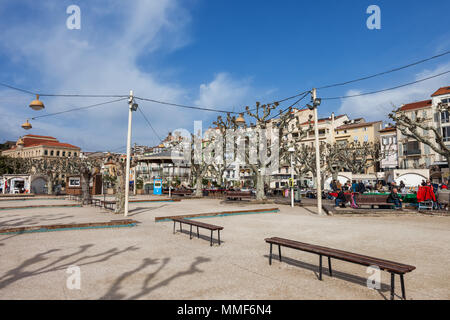 Charles de Gaulle Liberty Pfade in Cannes, Frankreich, von Bäumen gesäumten Promenade Stockfoto