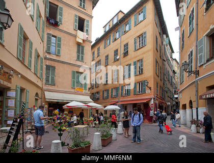Der Altstadt am Cours Saleya, Nizza, Côte d'Azur, Alpes Maritimes, Südfrankreich, Frankreich, Europa Stockfoto