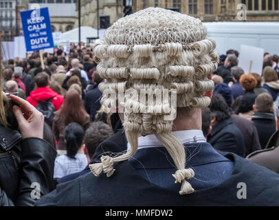 Barristers und Solicitors Protest in einer zweiten Masse Arbeitsniederlegung über Kürzungen bei Prozesskostenhilfe. Westminster, Großbritannien Stockfoto