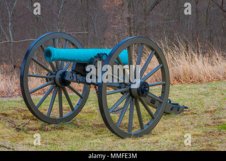 Pennsylvania, USA, April, 18, 2018: Blick auf Napoleon, 12 lb Kanone, auf einem Friedhof Park in Gettysburg National Historischen Schlachtfeld entfernt Stockfoto