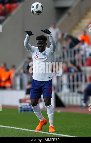Bukayo Saka von England während der 2018 UEFA U-17 Meisterschaft Gruppe eine Übereinstimmung zwischen der Schweiz und England an der New York Stadium am 10. Mai 2018 in Rotherham, England. (Foto von Daniel Chesterton/phcimages.com) Stockfoto