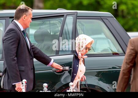 Windsor, Großbritannien. 11. Mai 2018. Tag 3. Royal Windsor Horse Show. Windsor. Berkshire. UK. Ausdauer. HRH Queen Elizabeth ll kommt in Range Rover. 11.05.2018. Credit: Sport in Bildern/Alamy leben Nachrichten Stockfoto