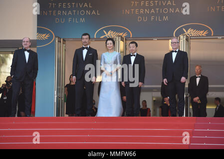 Cannes, Frankreich. Mai 11, 2018 - Cannes, Frankreich: Ventilator Liao, Zhao Tao, zhangke Jia der "Asche ist die reinsten Weiß 'Premiere während der 71St Cannes Film Festival teilnehmen. Credit: Idealink Fotografie/Alamy leben Nachrichten Stockfoto