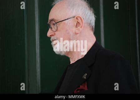 Dowton Abtei Schauspieler Peter Egan, unterstützt die ant Stierkampf, Stockfoto