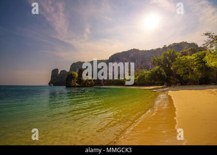 Strand auf der Insel Koh Hong Island in Thailand Stockfoto