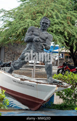 Sailor Statue, Puerto Baquerizo Moreno, San Cristobal Island, Galapagos, Ecuador. Stockfoto