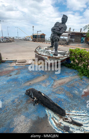 Sailor Statue, Puerto Baquerizo Moreno, San Cristobal Island, Galapagos, Ecuador. Stockfoto