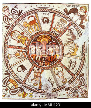 . Englisch: byzantinische Mosaik einer Zodiac Wheel - aus dem 6. Jahrhundert alten Beth Alpha Synagoge. In der Nähe von Beit Alfa kibbitz gelegen, im Norden Israels. Français: Israël - Mosaïque de la Synagoge antiken Beit Alpha à la représentaion naiv, que l'on croirait dessinée par un Enfant. De plus les Signes du Zodiaque ne sind pas correctement disposés par rapport aux 4 Saisons. Il s'agit d'une mauvaise Imitation, inspirée d'autres mosaiques, où l'ne pas réellement exécutant comprenait ce qu'il dessinait. Il y a aussi la possibilité que Les quatres Münzen ne représentent pas Les quatre saisons Mais p Stockfoto