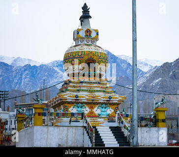 Shanti Stupa - Es ist die spirituelle Ort Stadt in Leh, Ladakh befindet. Stockfoto