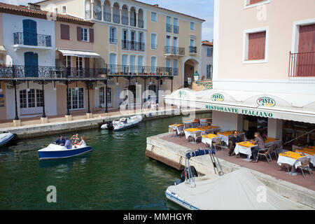 Port Grimaud, lagunenstadt am Golf von Saint Tropez, Cote d'Azur, Südfrankreich, Frankreich, Europa Stockfoto