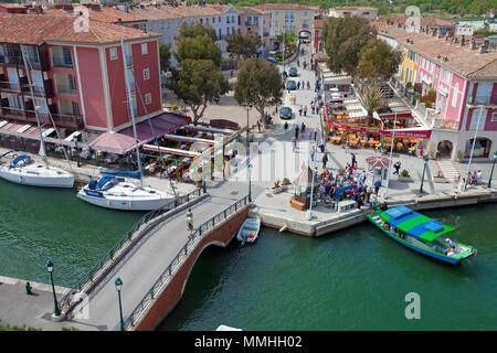 Port Grimaud, lagunenstadt am Golf von Saint Tropez, Cote d'Azur, Südfrankreich, Frankreich, Europa Stockfoto