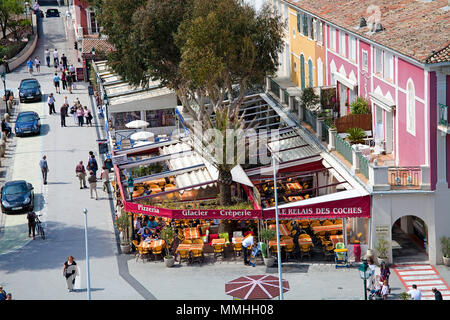 Restaurant in Port Grimaud, Golf von Saint Tropez, Cote d'Azur, Südfrankreich, Frankreich, Europa Stockfoto