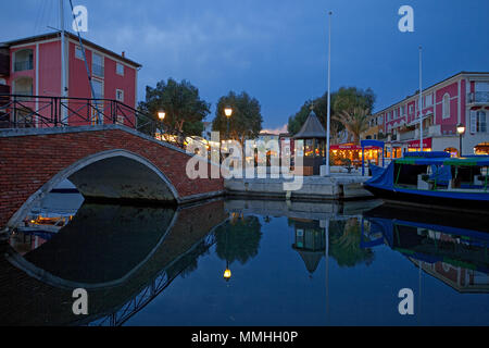 Port Grimaud, Nacht, lagunenstadt am Golf von Saint Tropez, Cote d'Azur, Südfrankreich, Frankreich, Europa Stockfoto