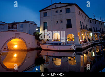 Port Grimaud, Nacht, lagunenstadt am Golf von Saint Tropez, Cote d'Azur, Südfrankreich, Frankreich, Europa Stockfoto