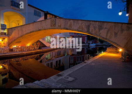 Port Grimaud, Nacht, lagunenstadt am Golf von Saint Tropez, Cote d'Azur, Südfrankreich, Frankreich, Europa Stockfoto