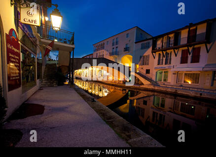 Port Grimaud, Nacht, lagunenstadt am Golf von Saint Tropez, Cote d'Azur, Südfrankreich, Frankreich, Europa Stockfoto