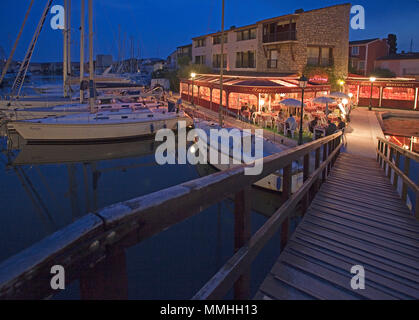 Port Grimaud, Nacht, lagunenstadt am Golf von Saint Tropez, Cote d'Azur, Südfrankreich, Frankreich, Europa Stockfoto