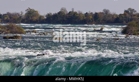 Isolierte Bild eines erstaunlichen Niagara River Stockfoto