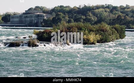 Bild von einer erstaunlichen Niagara River im Herbst Stockfoto