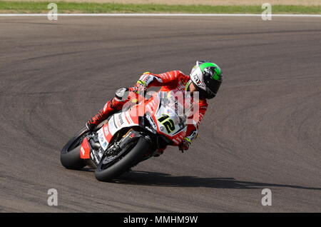 San Marino Italien - 11. Mai 2018: Xavi Fores ESP Ducati Panigale R Barni Racing Team in Aktion während der Superbike Qualifying Stockfoto