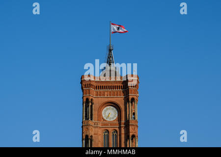 Berlin, Deutschland - Mai, 2018: Das rote Rathaus am Alexanderplatz in Berlin (Rotes Rathaus), Deutschland Stockfoto