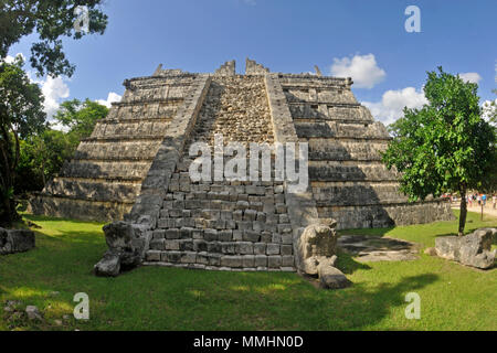 Maya Pyramide von Osario in das UNESCO-Weltkulturerbe Chichén Itzá, Merida, Yucatan, Mexiko Stockfoto