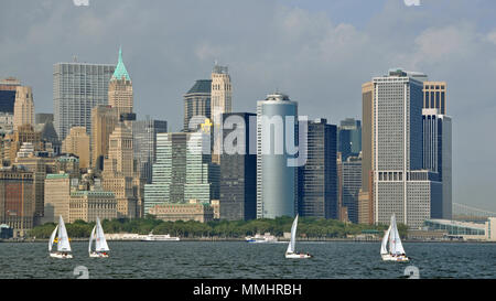 Segelboote in Downtown Manhattan, New York City, New York, USA Stockfoto