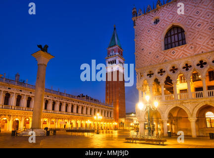 Bunte malerische Aussicht auf die Piazza San Marco, Venedig, Italien Stockfoto